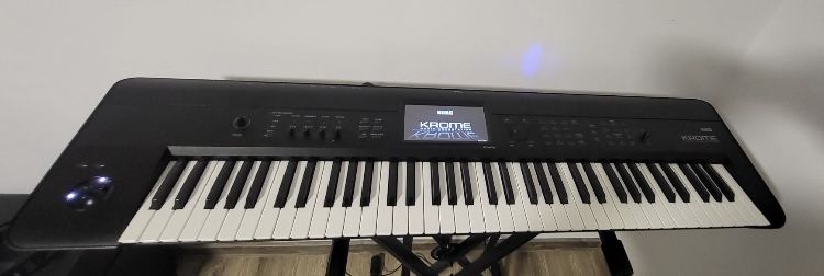 Korg Krome 73clape - cu husa originala