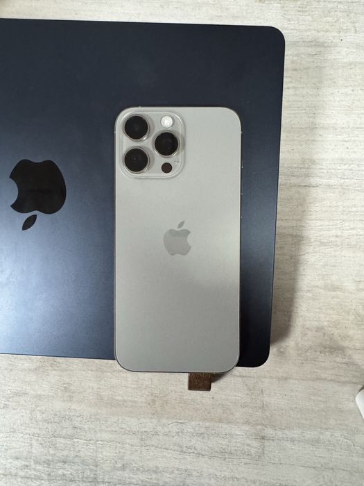 Iphone 16 pro max Natural Titatium