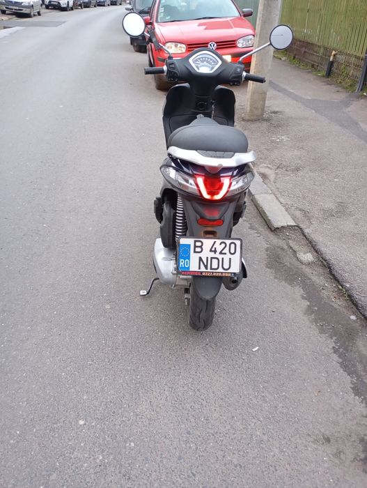 Urgent vand piaggio liberty125/ 2019/abs