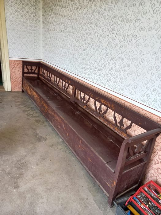 Vând mobilier vechi de la tara