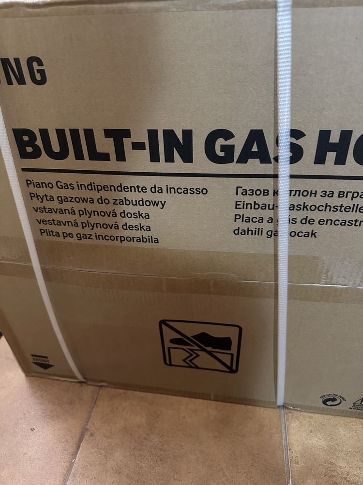 Plită încorporabilă + hotă Samsung nou nedesfăcut !