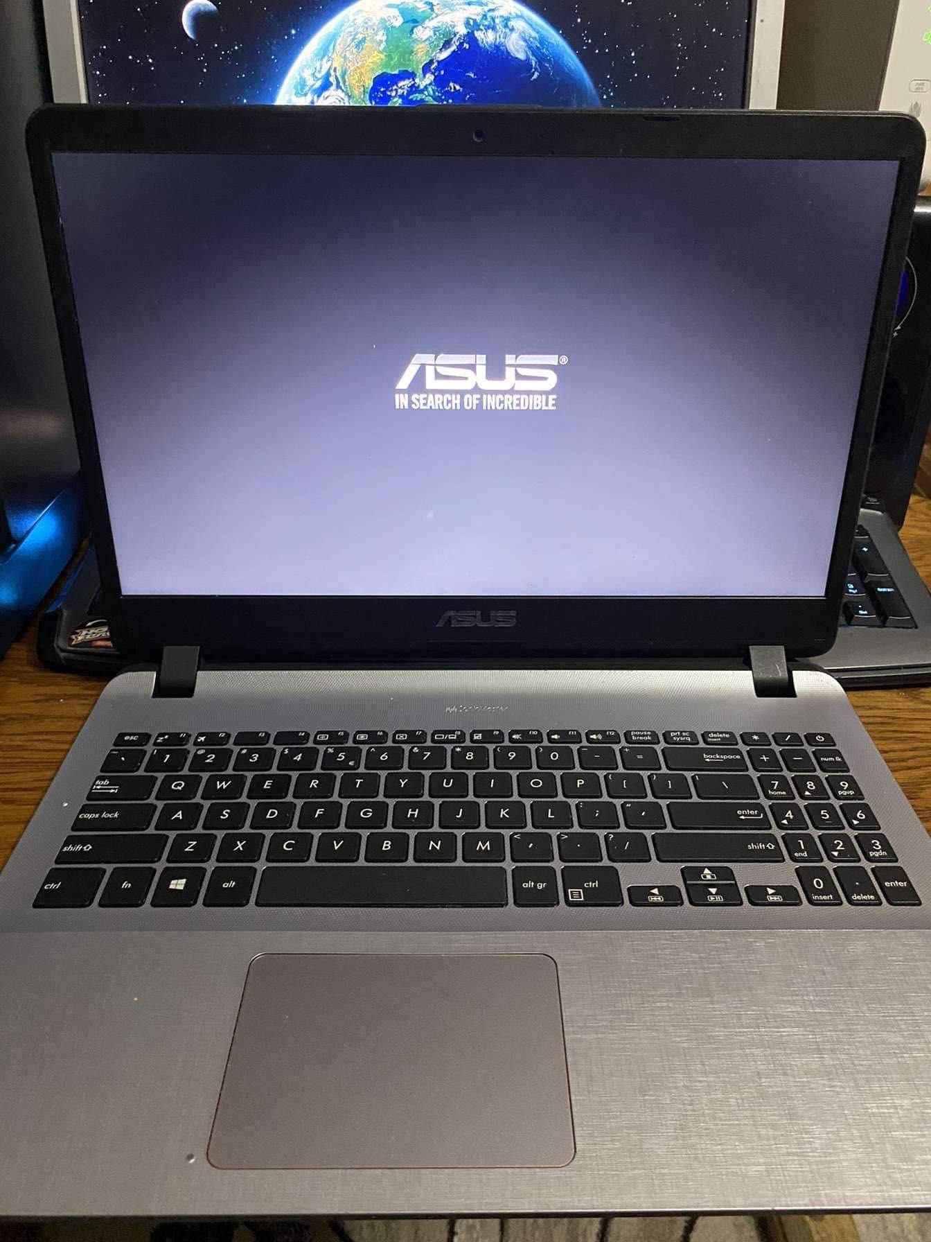 Laptop ASUS de vanzare