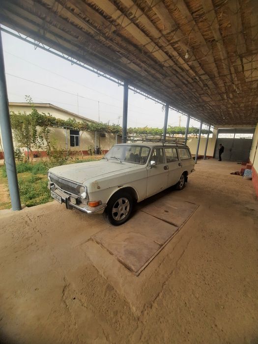 Volga 24 02 furgon sotiladi. Pritsepi ham bor.