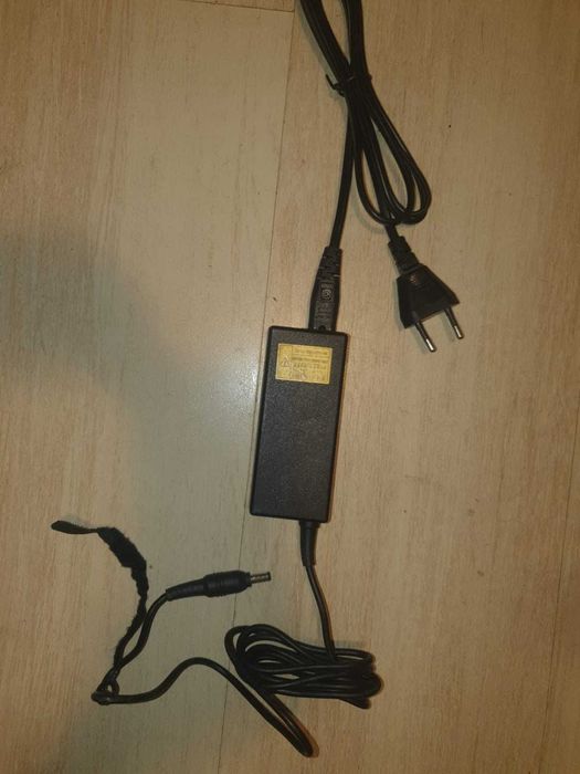 Incarcator alimentato Toshiba original 65w 19v 3.42a PA3917U 1ACA Asus