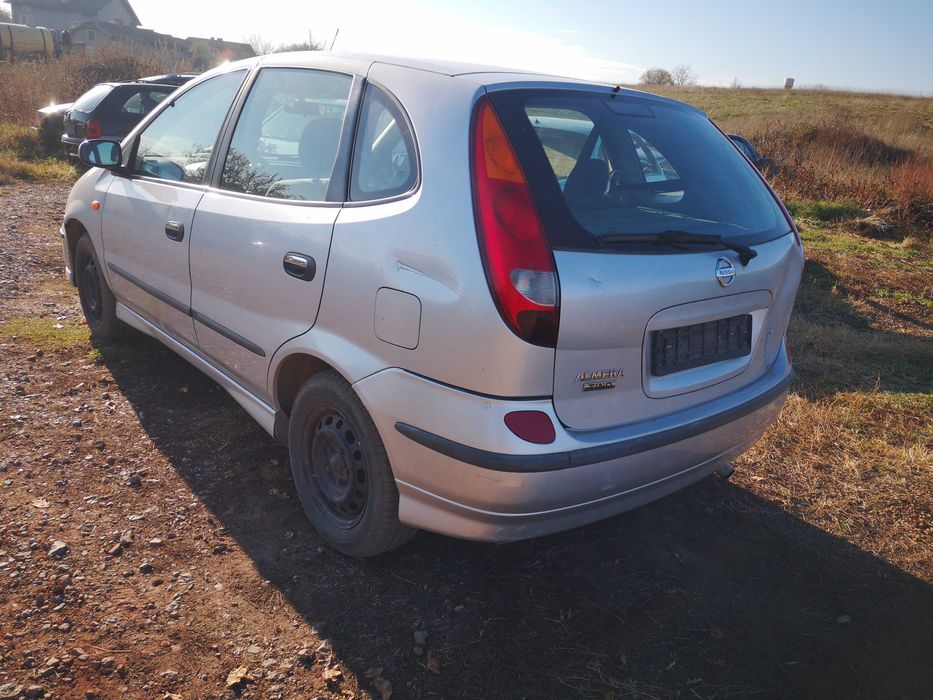 Продавам Nissan Almera Tino 2.2/136 к. с. на части.