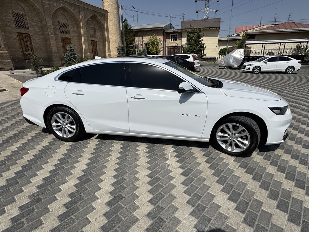 Malibu 2.4L kraskasi tozza ideal holatda