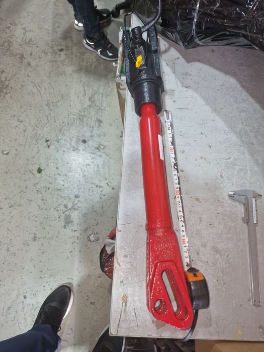 Întinzător vertical tija reglabila tractor fiat preț 480 lei se poate