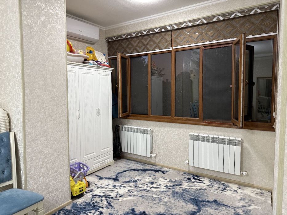 Продаётся квартира чирчик хакимият 2/4/4/ сталинка в хорошем состояние
