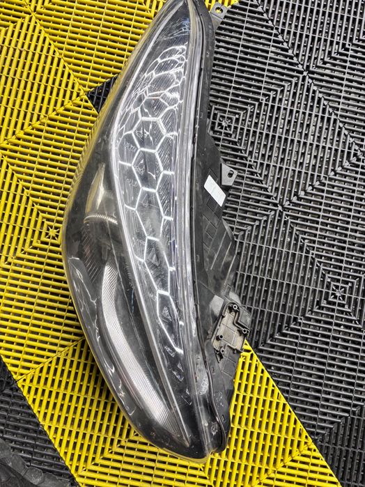 Far dreapta Hyundai i40 halogen 92102-3zxxx
