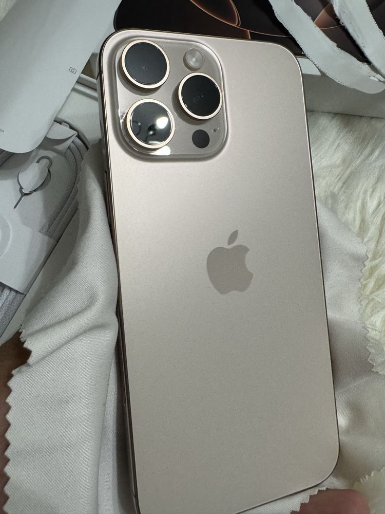 Iphone 16 Pro Max 256GB inca in garantie