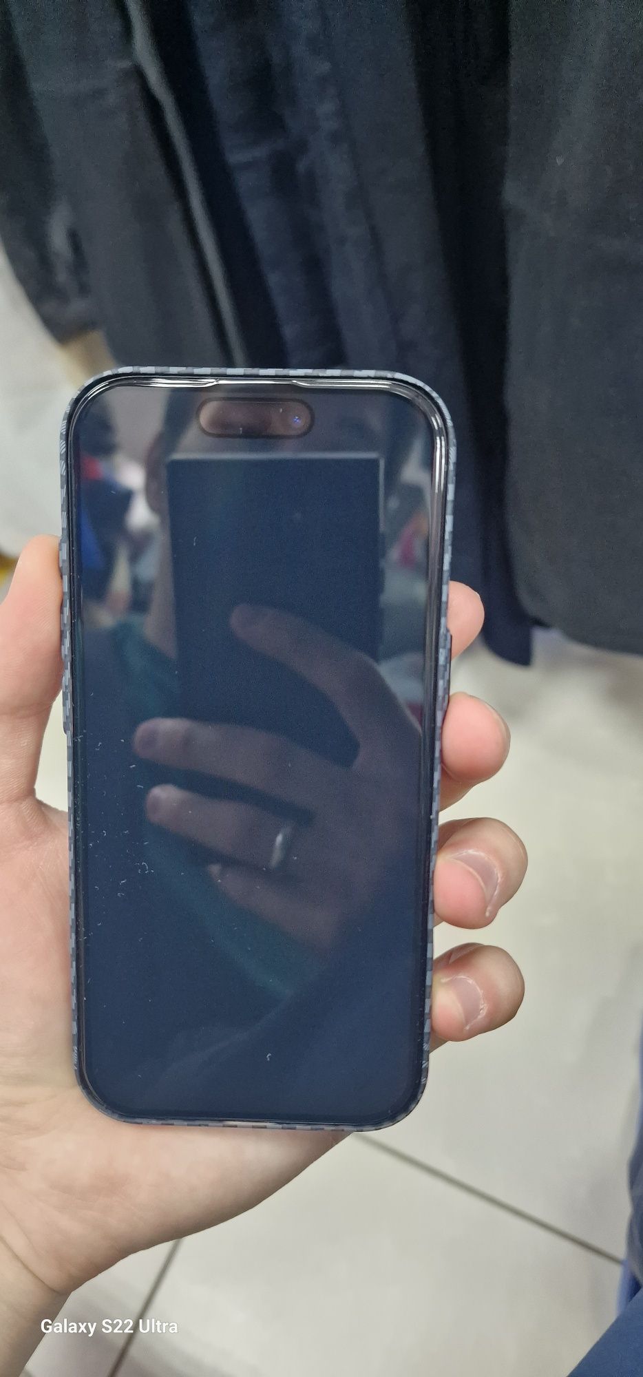 Продам iphone 16 pro 8/256г в идеальном состояний