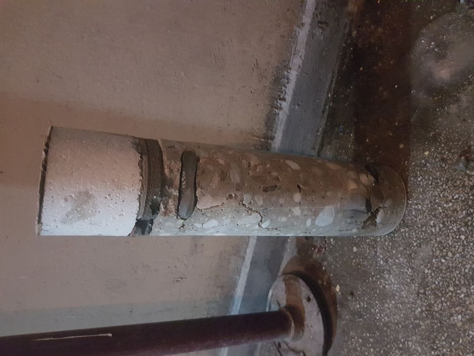 Gaura centrala canalizare hota aerisire beton caramida bca