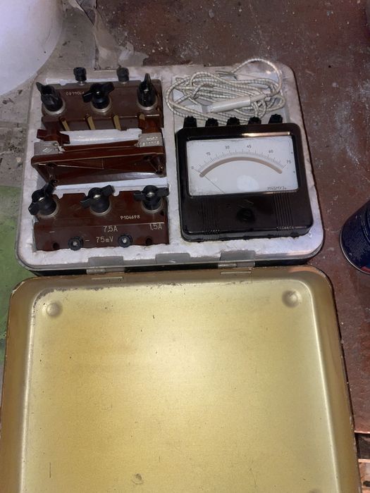 Мегаомметр продам состояние нового