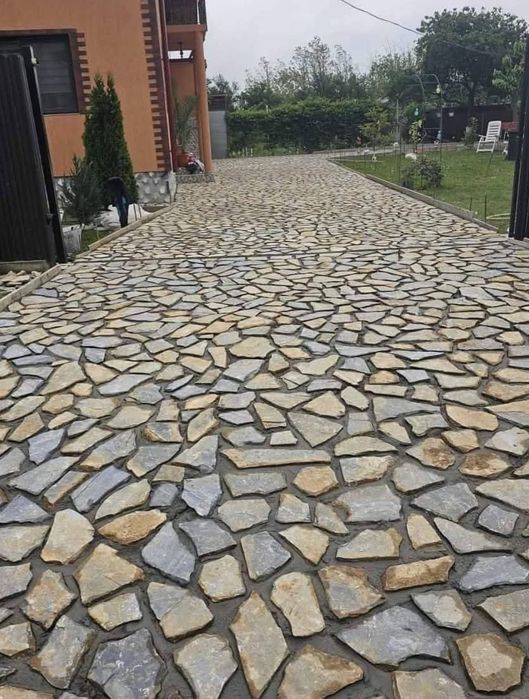 Vând piatra și montez oriunde în tara