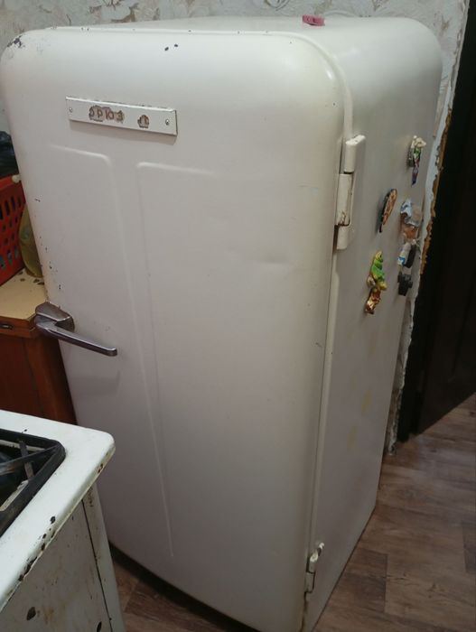 Продам советский холодильник