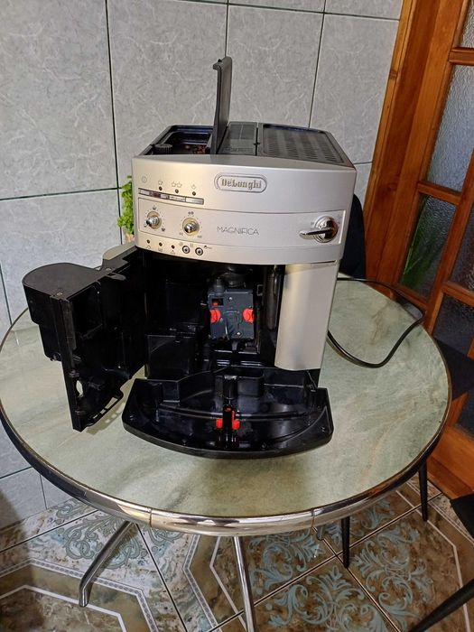 Expressor cafea DeLonghi Magnifica