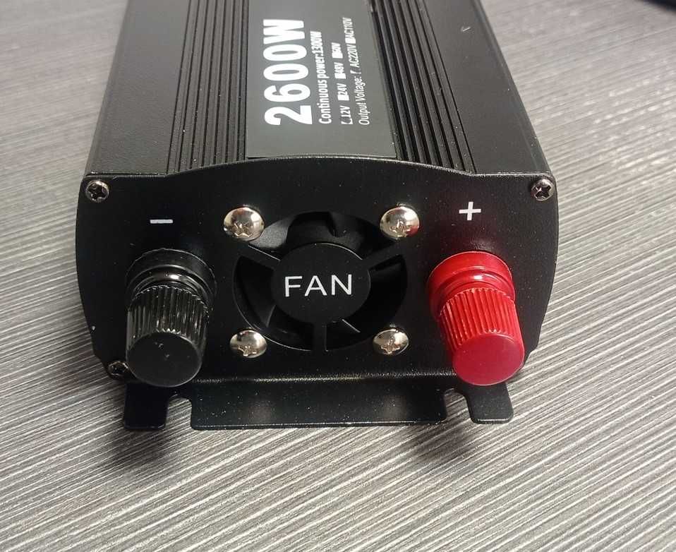Инвертори HOULI 2600/1300W с чиста синусоида