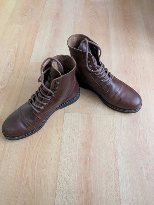 Кожени боти, 47 номер