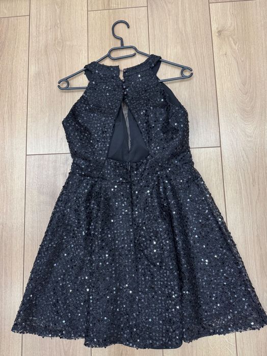 Дамска черна рокля с пайети