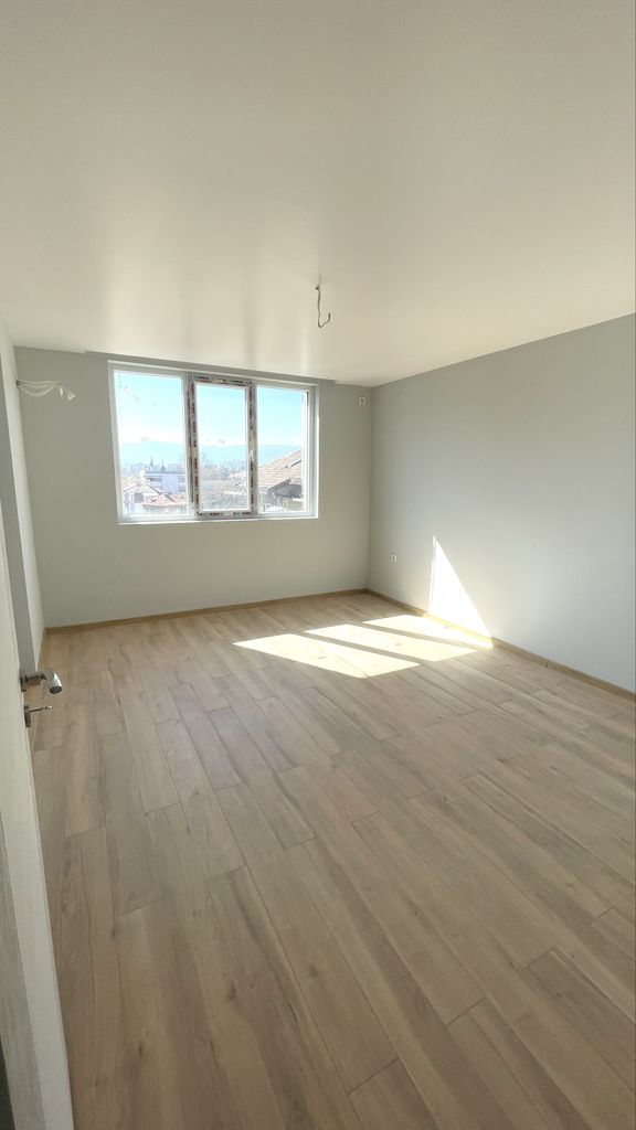 Продава се Тристаен апартамент в Пазарджик, Идеален център - 104 кв.м за 1174 €/кв.м - Снимка #2