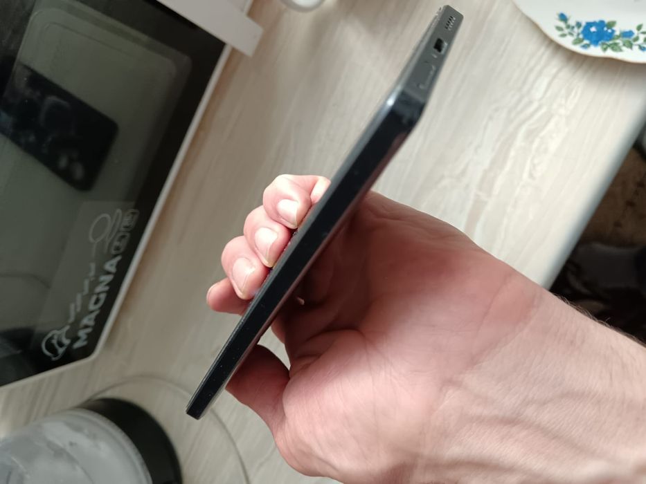 Poco f5 12/256 в отличном состоянии