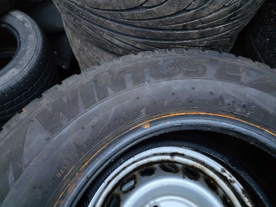 4бр Зимни гуми за Бус 235 65 16 С - Lassa 12 плата