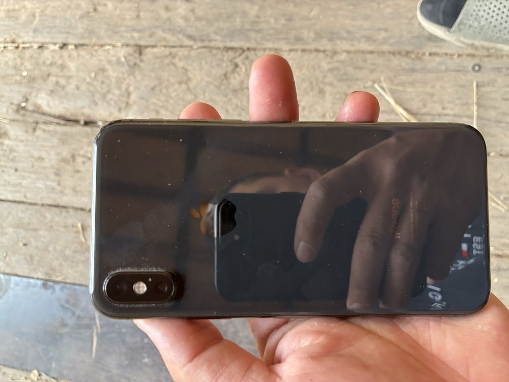 Iphone X продаю.