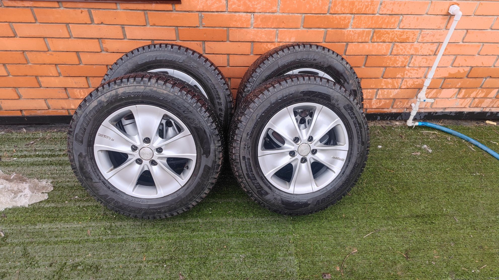 Продам колеса. 5×114.3, Cordiant SnowCross 2, 215/65 R16.