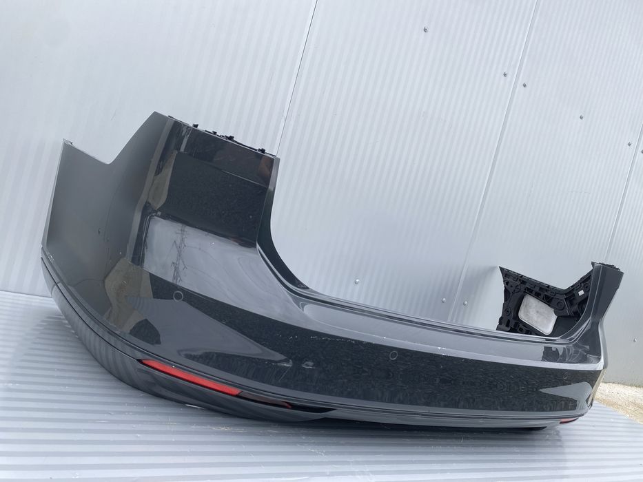 Bara spate vw Passat B8 combi/breack cu senzori / cod de culoare LI7F
