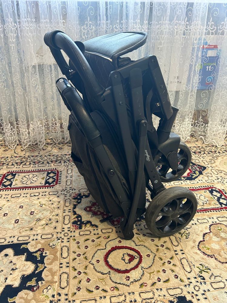 Продам коляску прогулочную