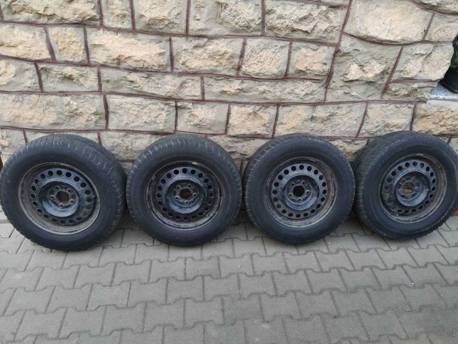 Roti de iarna 215/70/16