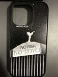 Vand husa MobilFox pentru Iphone 16 pro No Risk