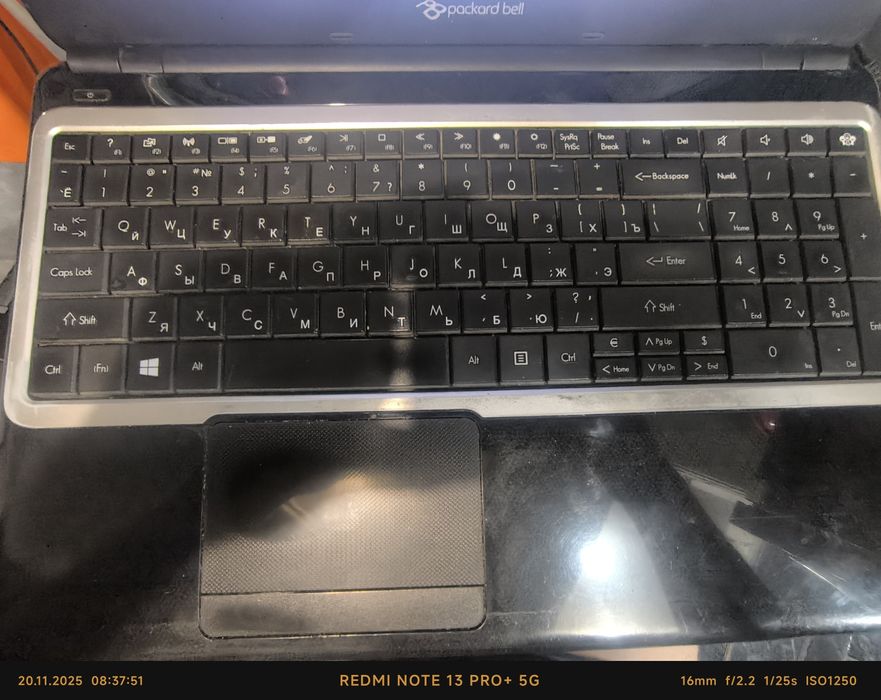 Продается ноутбук состояние хорошее