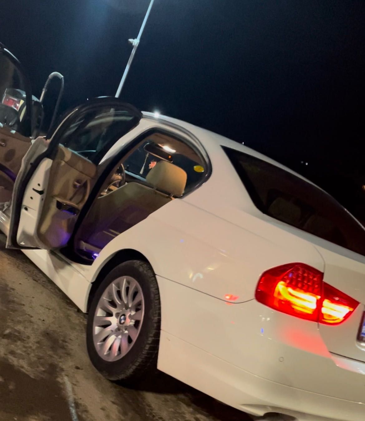 BMW E90 Facelift 2.0 Benzina 2009