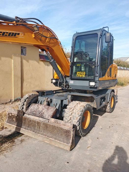 Экскаваторы сотилади йл 2020