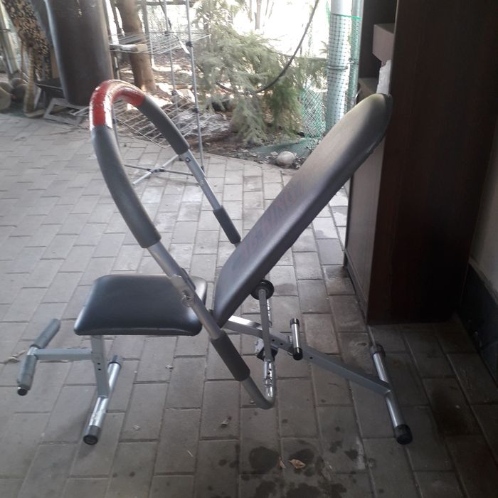 Тренажер для мышц спины и пресса