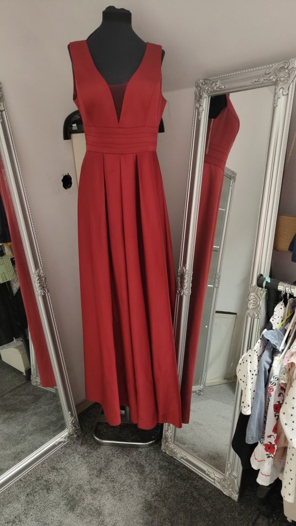 Rochie roșie mărimea 42-44