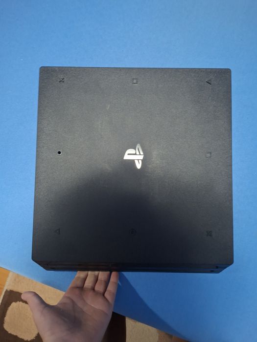 Vand PS4 PRO 1TB