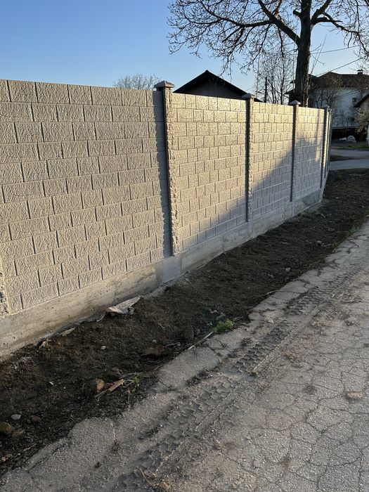 Gard din placi de beton