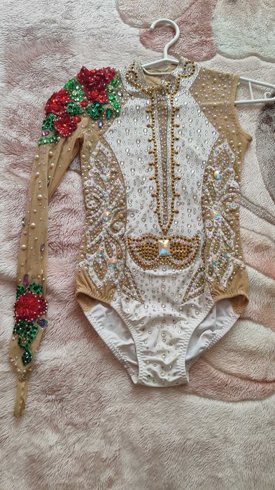 трико художествена гимнастика