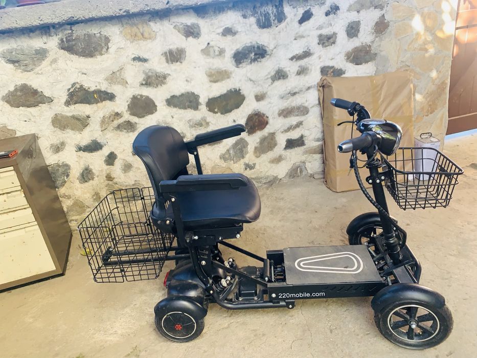 Четириколка за възрастни хора