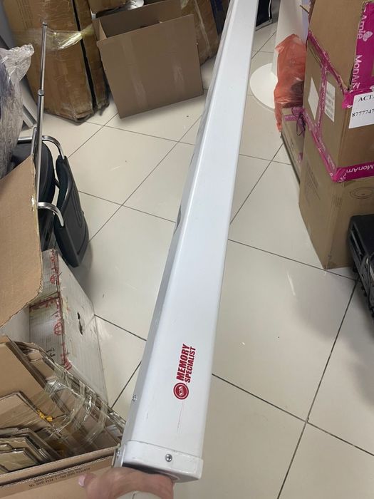 Экран проектора