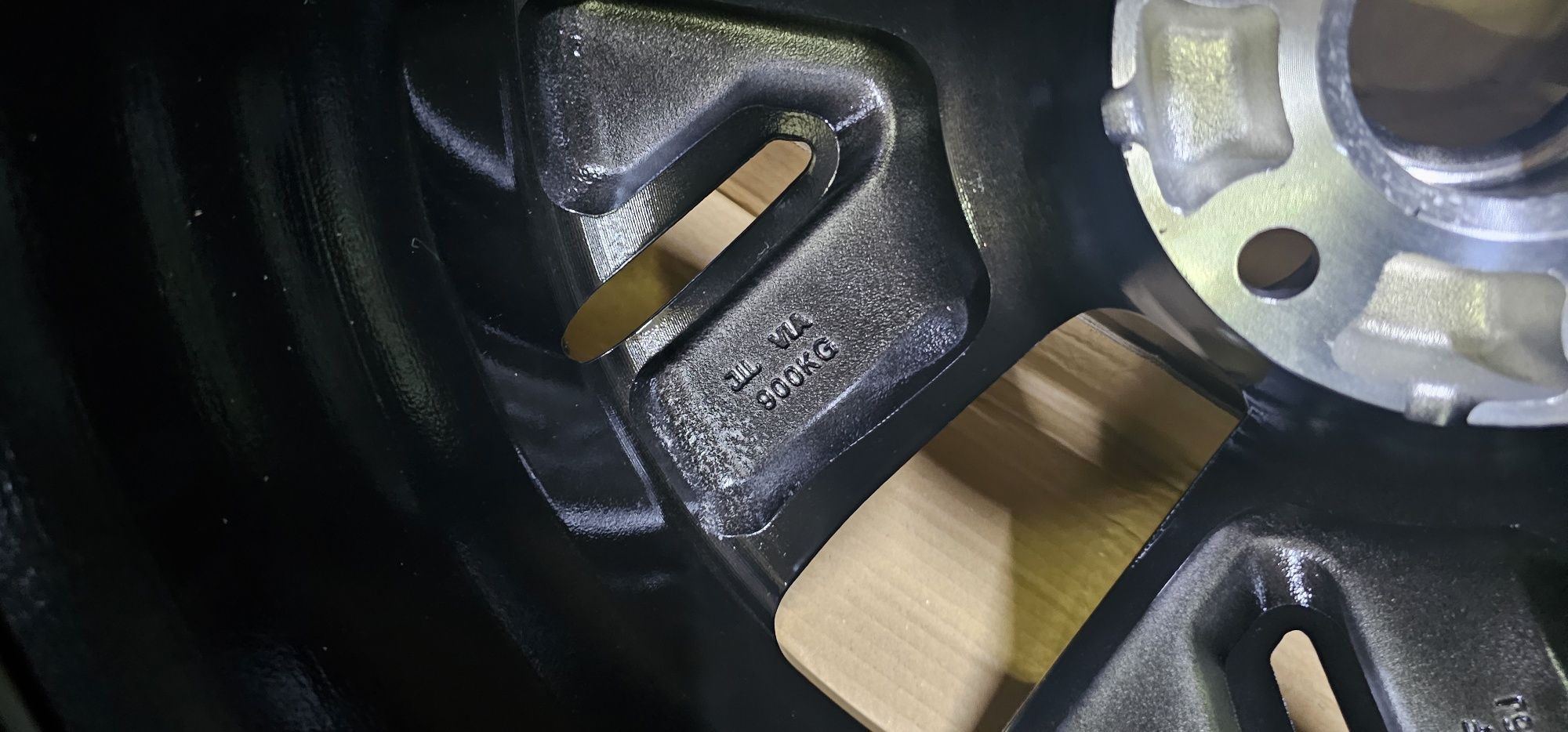 Диски r20 8.5j et45 cb 62.5 pcd 5x120 lixiang подойдёт