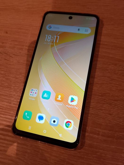 Telefonul este aproape nou fără zgârieturi sau urme de uzura