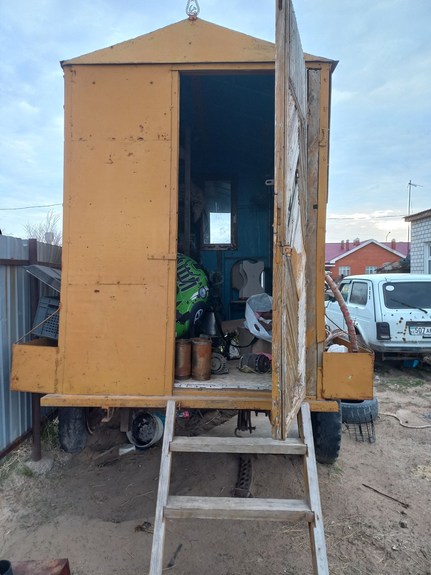 Будка  для рабочих 550000
