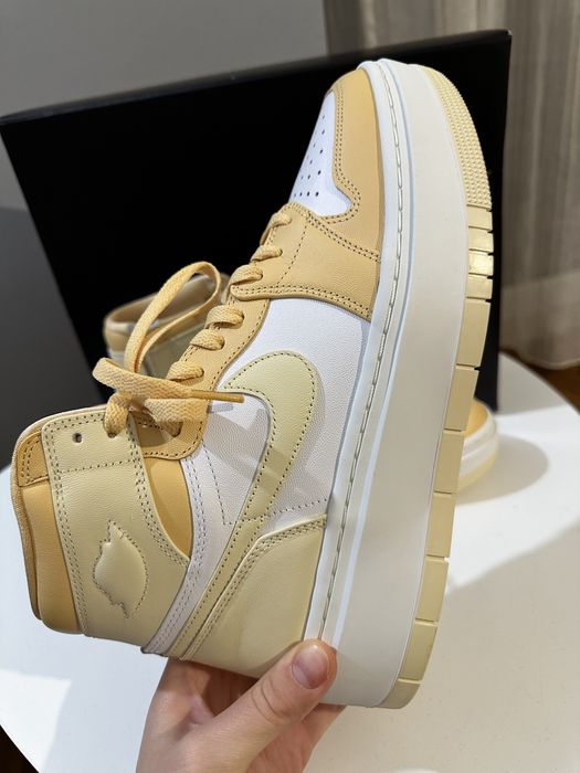 Vand Air Jordan 1 Elevate High, noi, marimea 43.  Pret: 500 lei