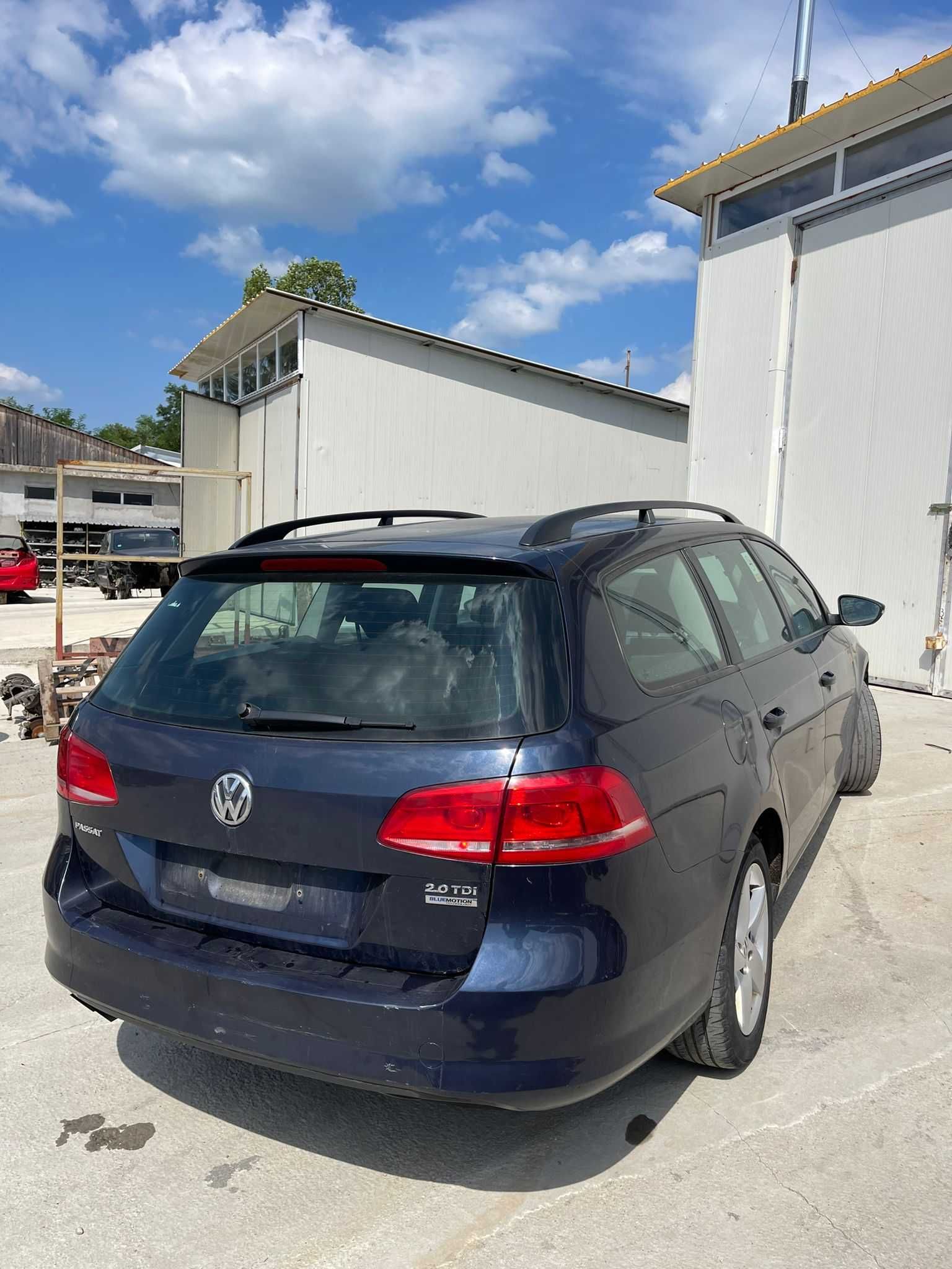 Usi Stanga/Dreapta Fata/Spate Vw Passat B7 2.0 TDi cod culoare LH5X