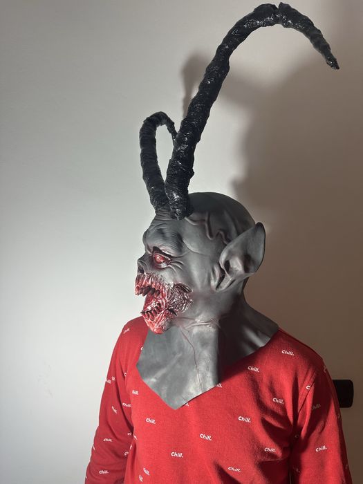 Vand masca krampus / anul nou