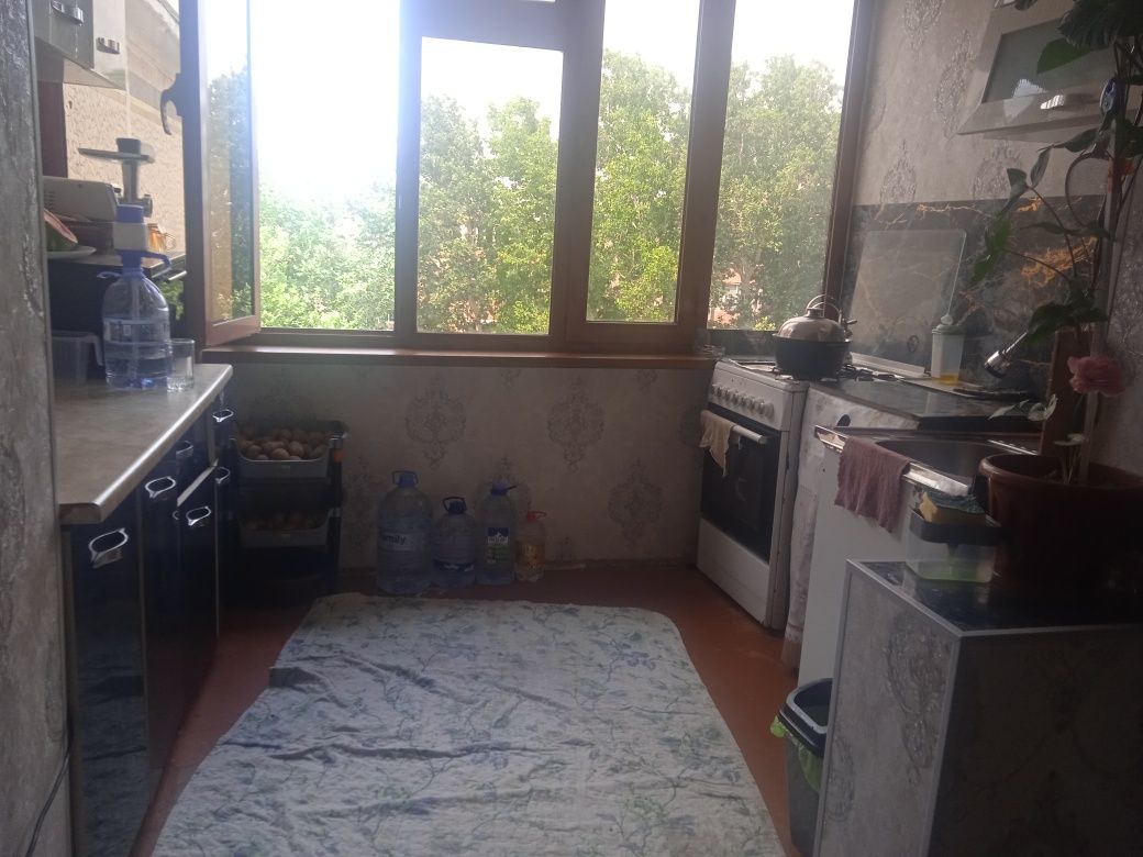 2xonalik zudlik bn sotiladi sartepoda 24 maktab oldida joylashgan 5eta