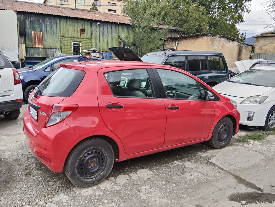 Vând Toyota Yaris